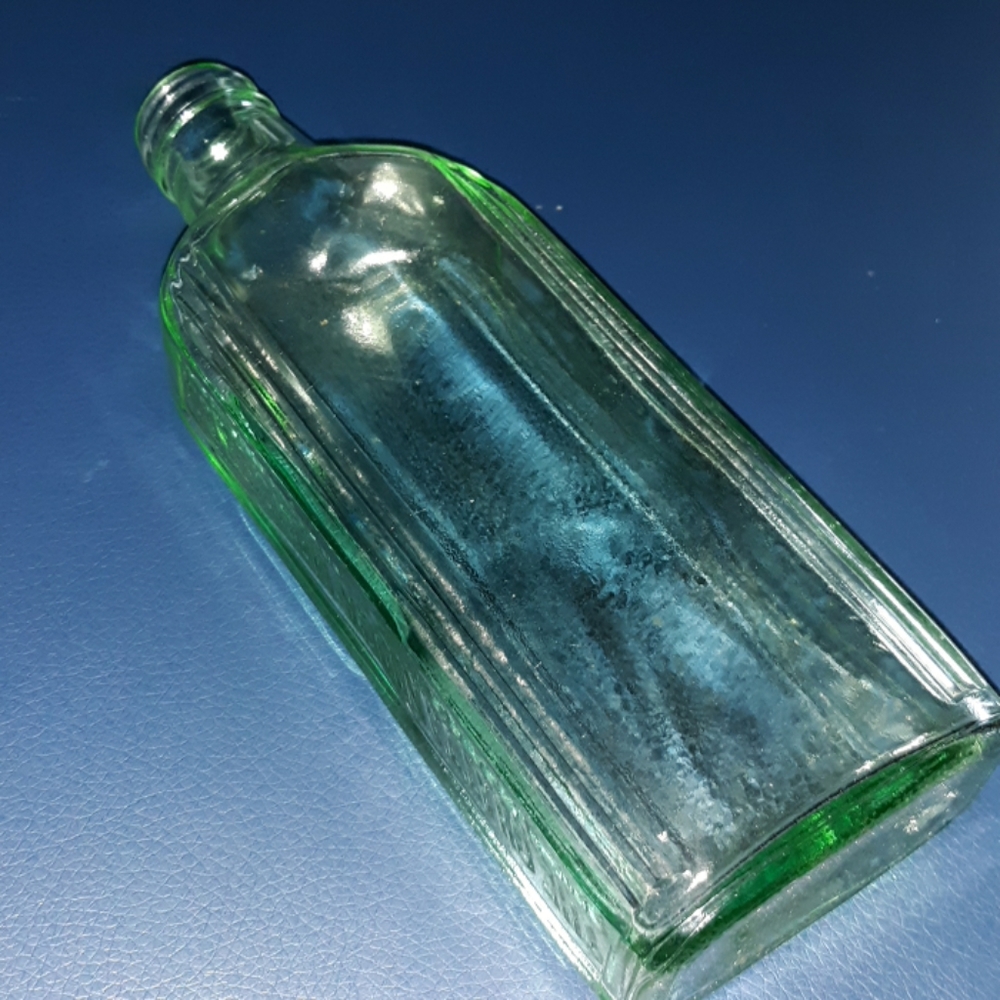 Unique 1906-1908 Bottle